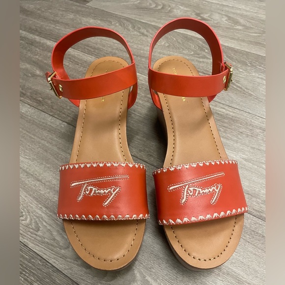 Woman’s Walalei Tommy Hilfiger Sandals *LIMITED EDITION* - Picture 4 of 4
